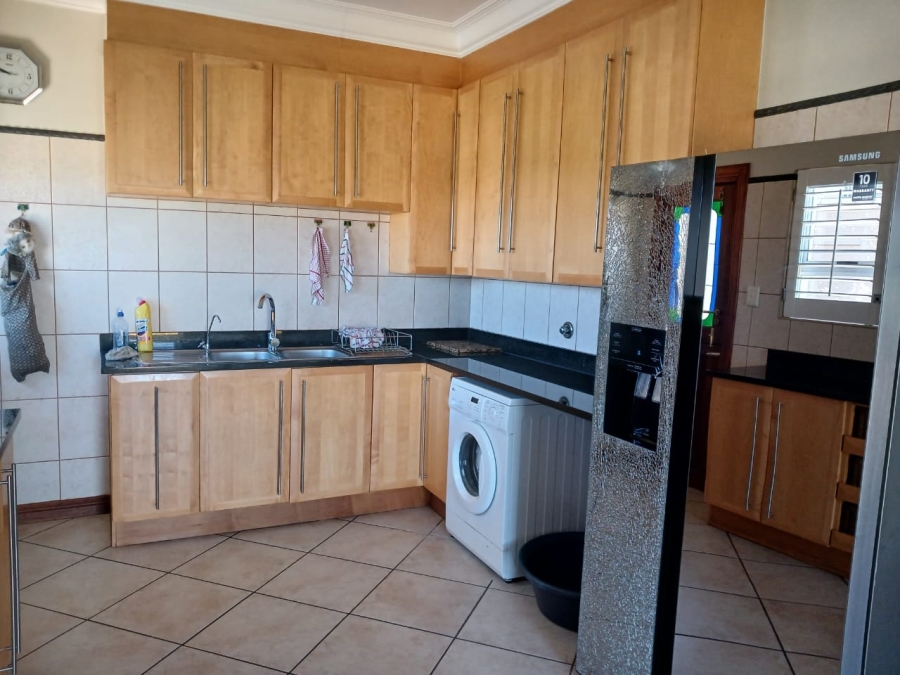 4 Bedroom Property for Sale in Kosmos North West